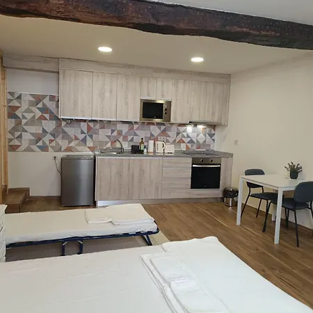 Studio Apartment *
